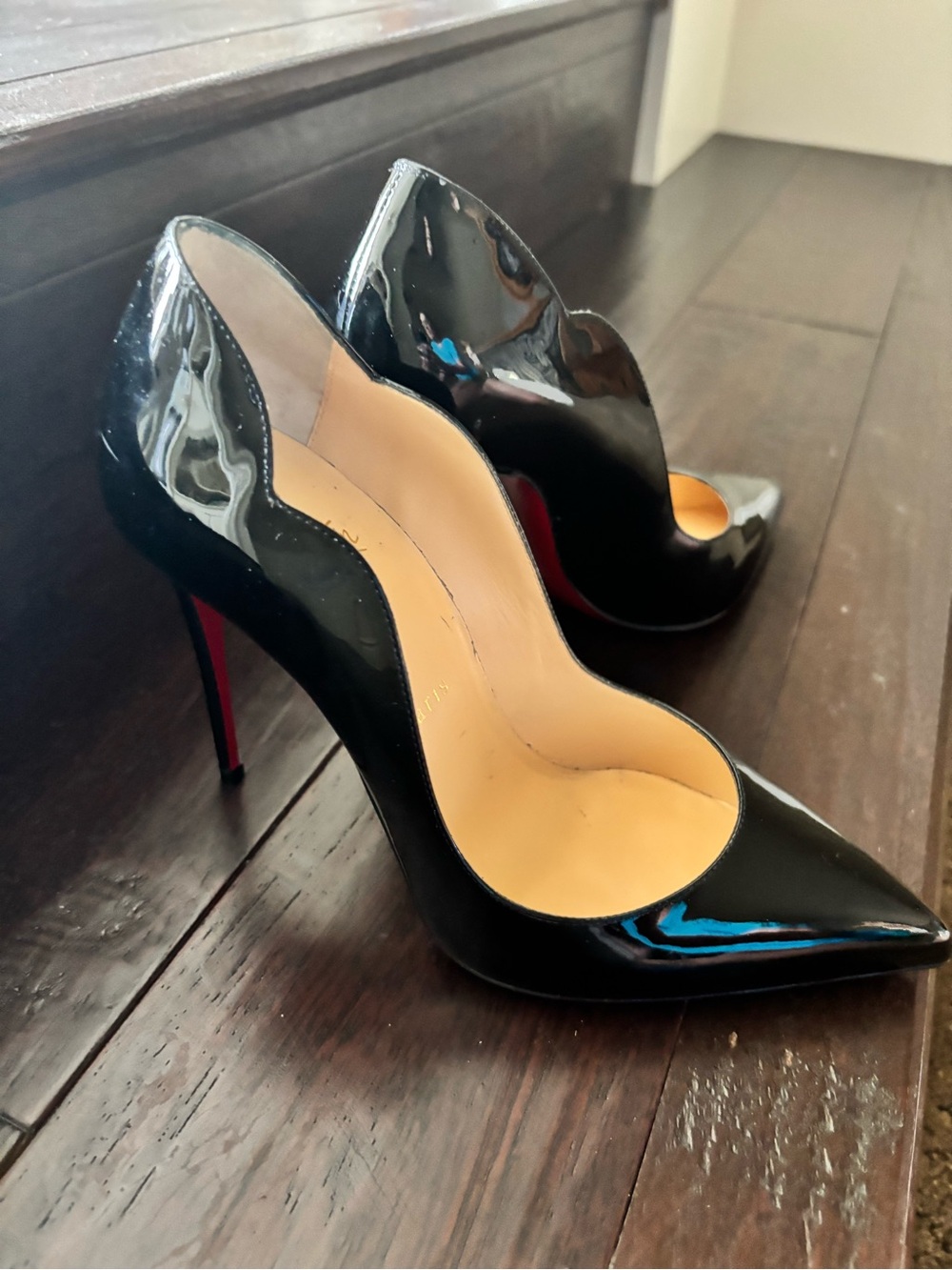 Christian Louboutin Black Patent Scalloped Pointed-Toe Pumps